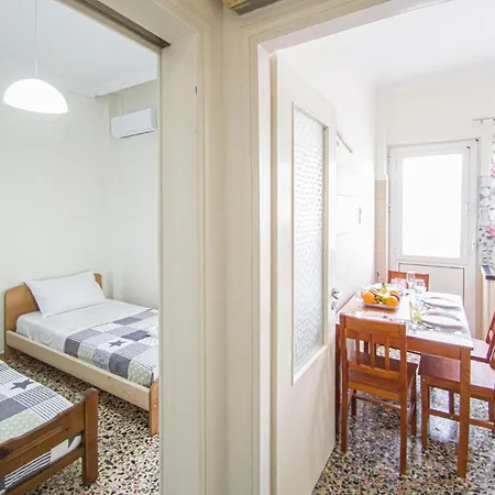 Fully Renovated Close To The Bus Station And The Center! * La Canée