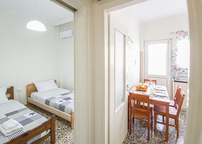 Fully Renovated Close To The Bus Station And The Center! * Χανιά